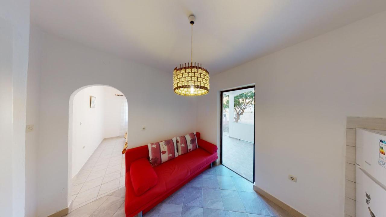 Apartments Riva Метайна Экстерьер фото