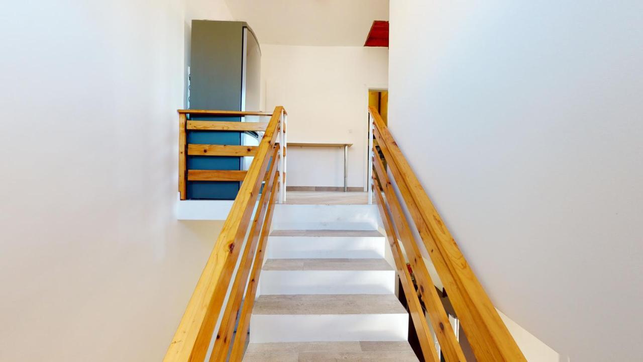 Apartments Riva Метайна Экстерьер фото